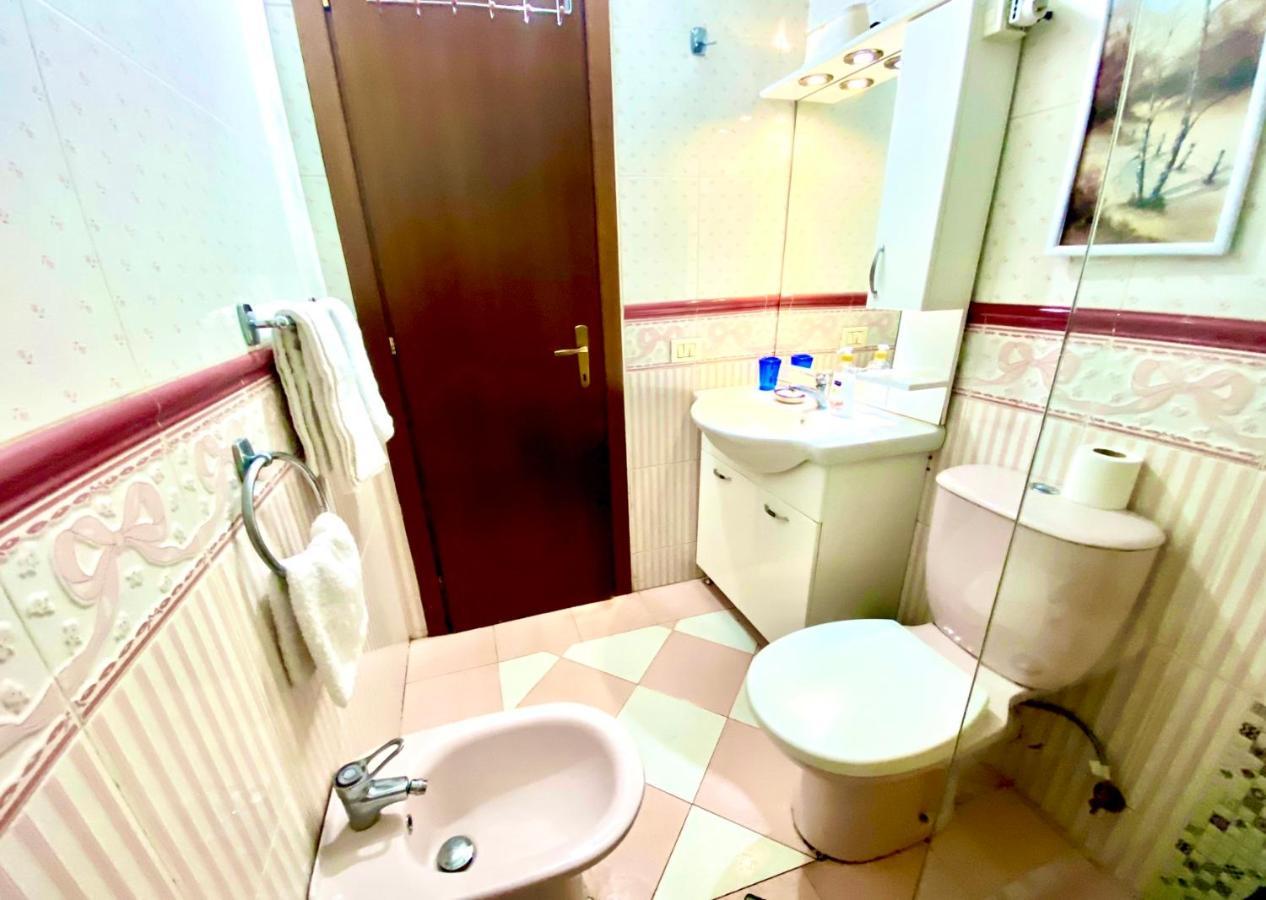 Blloku Apartment Tirana Buitenkant foto